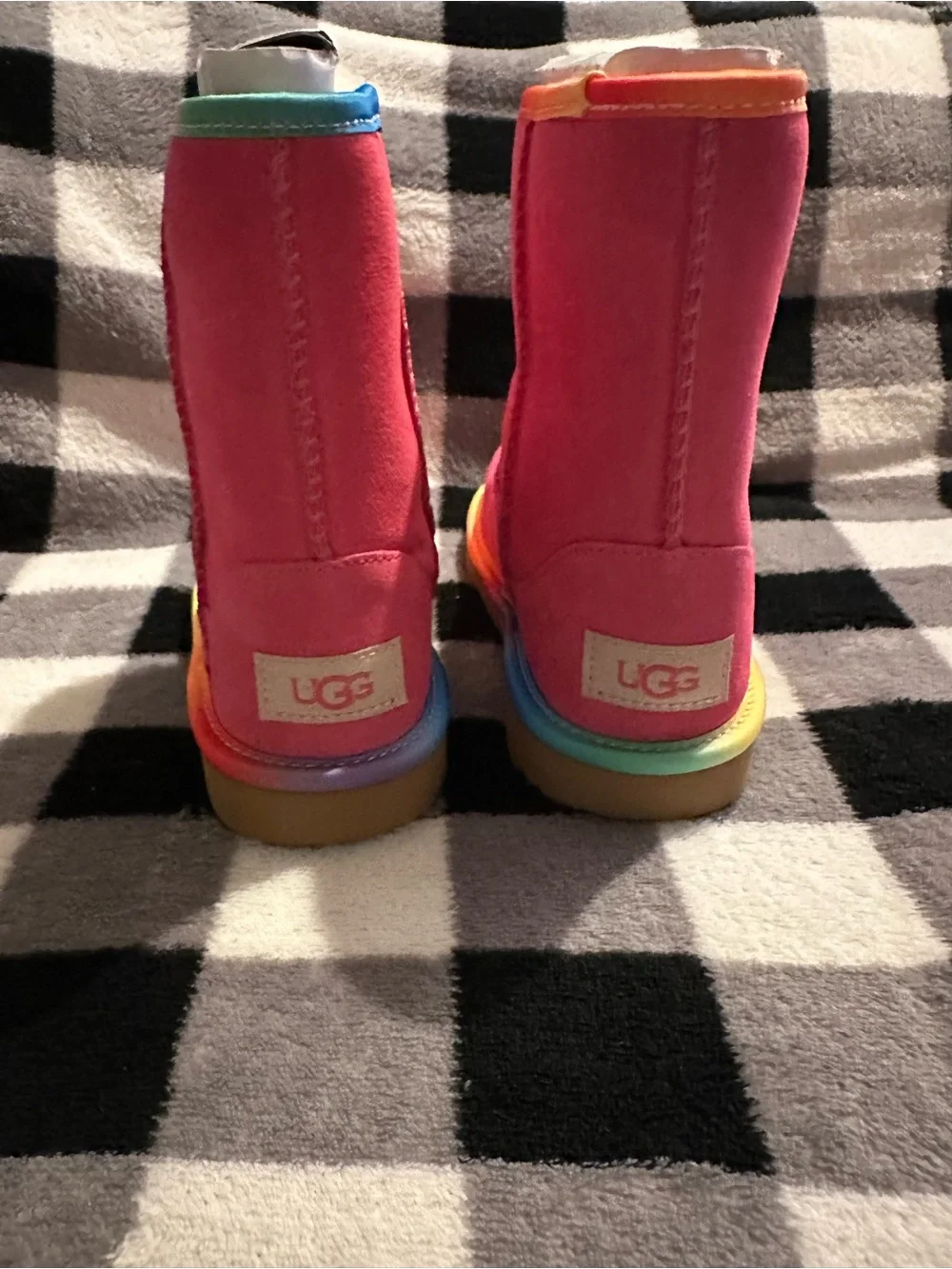 UGG Kids Classic Short II Rainbow Boot in Pink Size 13